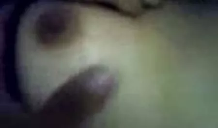 کورتنی در سکسس س حین رابطه جنسی گرم با معشوقش فریاد می زند