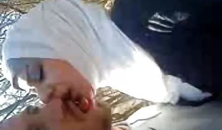 منشی بلوند و نمایش فیلم س سرآشپز او سکس زیبایی روی میز دارند