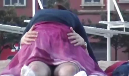 دختران شل دانلود فیلم س و ول در جوراب ساق بلند با ویژگی های BDSM بازی می کنند