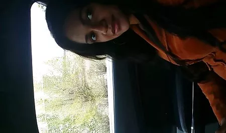 کودک 18 ساله با قوت خود را با داستان مصور س انگشت در بیدمشک می کشد
