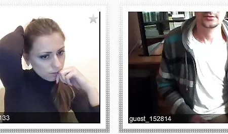 بلوند برنزه شده از Bongacams شورت خود را هل داد و کلاه یاهو فیلم س را نوازش کرد