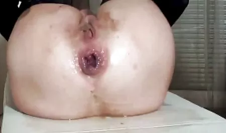 MILF فیلم س خارجی Busty از ضبط های خصوصی Ruskams سیگار می کشد و fucks در گربه