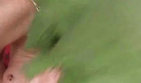 سابینا فیلم سکسی س روژ استمناء می کند.